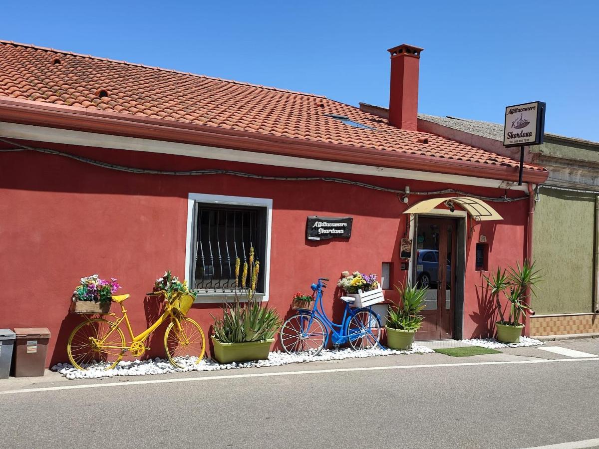 Affittacamere Shardana Cabras Exterior photo